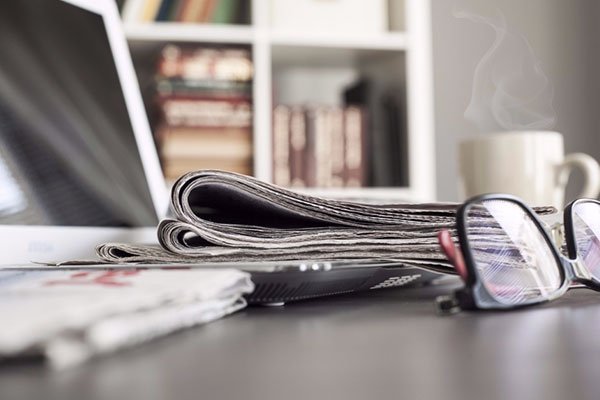 將要整列的零件隨意放到整列機(jī)治具板，然后加以各 01